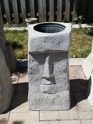 Bruce Banter Moai Statue