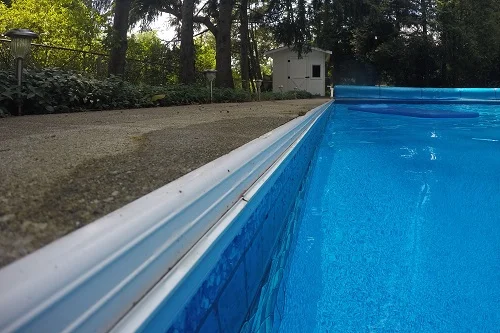 Bullnose coping on a vinyl liner pool