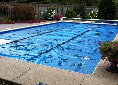 solar blanket on pool