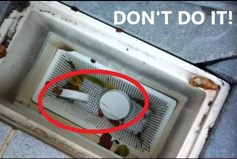 avoid putting chlorine pucks in your skimmer