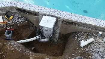 New concrete pool skimmer