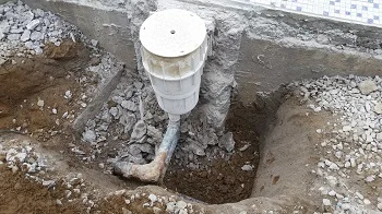 How to install a concrete pool skimmer