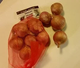 pho shallots