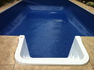 How to inspect a vinyl liner pool